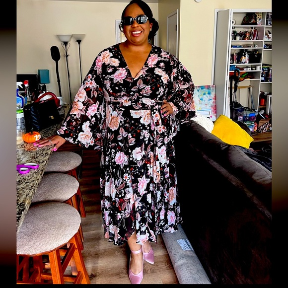 Avenue fall maxi dress - Picture 2 of 8